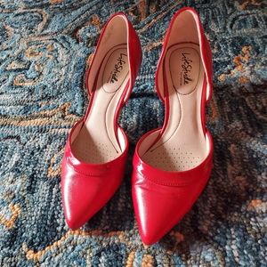 Red Pumps